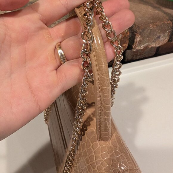 H&M Faux Croc Mini Top Handle Bag Beige Tan w/ Gold Chain Crossbody - Picture 7 of 10